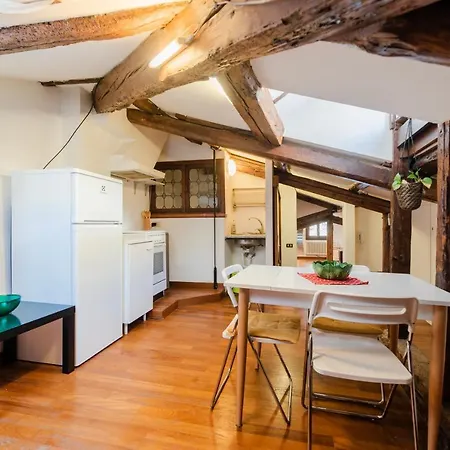 Petit Loft Apartment *